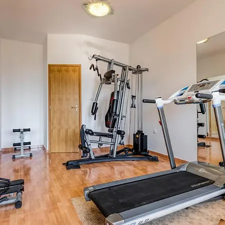 Luxury Tafra Apartment